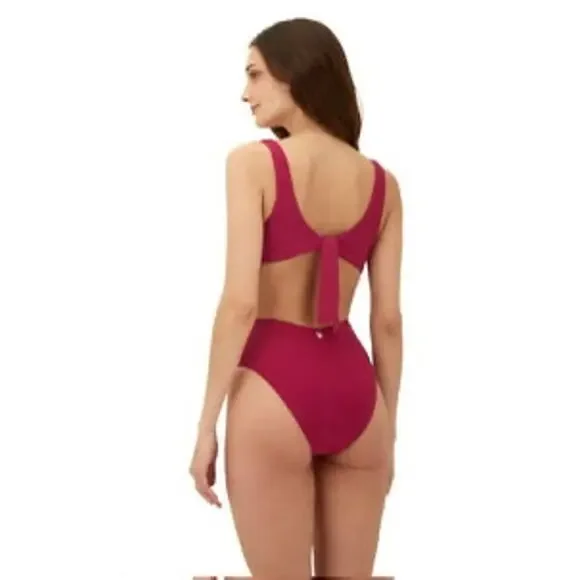 Malai Danza double ring OnePiece swimsuit Sz S NWT maroon vixen resort coastal